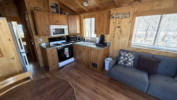 Coffee/tea maker, microwave, oven, stovetop