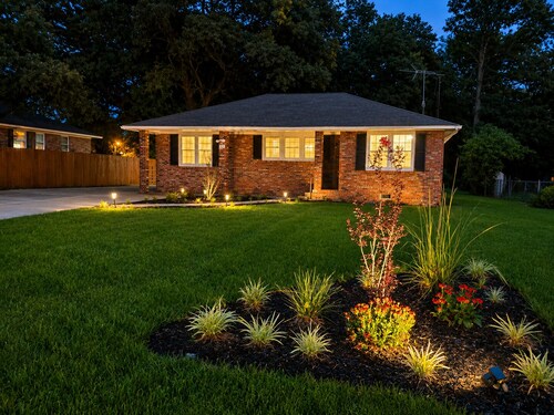 Beautiful Escape-Sleeps 12-Patio-Games-Relax