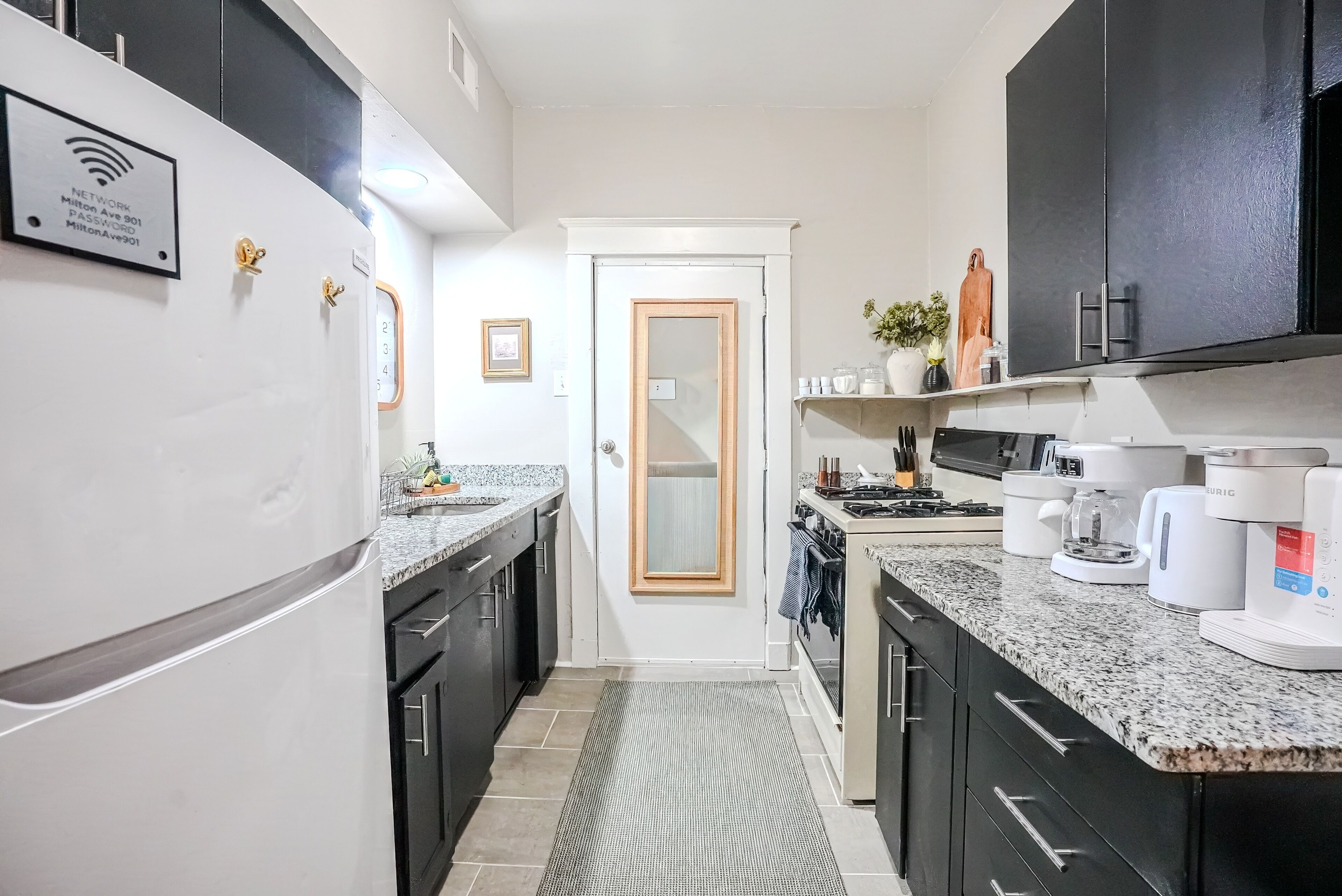 Coffee/tea maker, fridge, microwave, oven