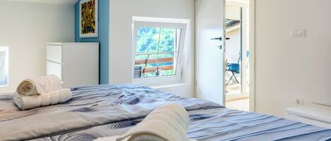 Standard-Apartment, 2 Schlafzimmer, Balkon (Neda Apt Top Floor: Terrace Views in)