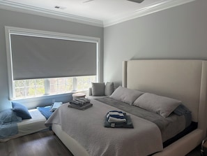 Room - 3-bedroom marsh views in Litchfield by the Sea with many amenities (Pawleys Island)