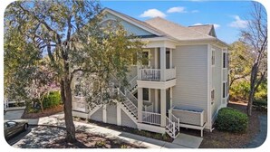 Unclassified image, 4 of 36, button - 3-bedroom marsh views in Litchfield by the Sea with many amenities (Pawleys Island)