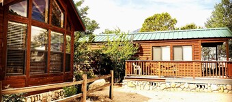 Scenic Mountain Cabin with Sierra Nevada Views on Highway 395 Near Lone Pine, California