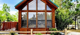 Scenic Mountain Cabin with Sierra Nevada Views on Highway 395 Near Lone Pine, California