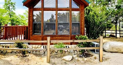 Scenic Mountain Cabin with Sierra Nevada Views on Highway 395 Near Lone Pine, California