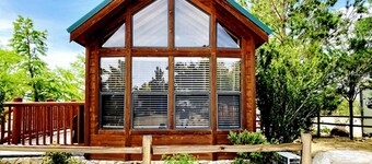 Scenic Mountain Cabin with Sierra Nevada Views on Highway 395 Near Lone Pine, California