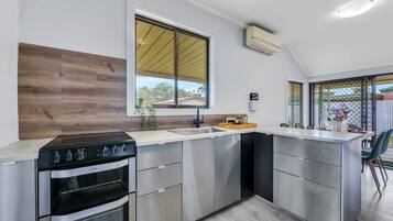 Fridge, oven, stovetop, toaster