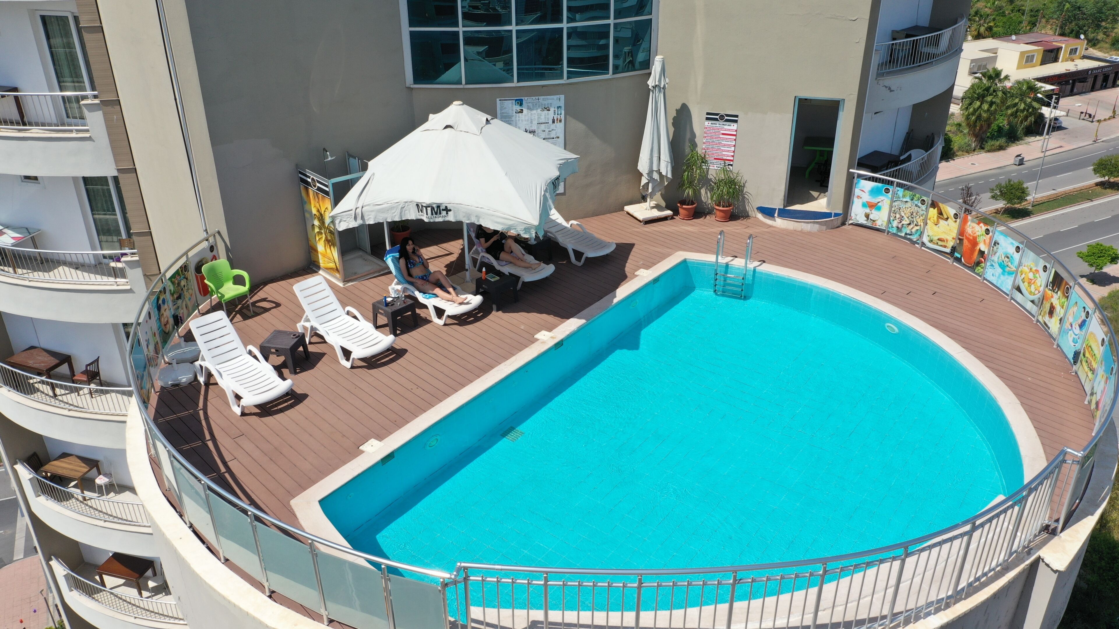 Seasonal outdoor pool