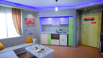 Standard Condo, Balcony | Private kitchen