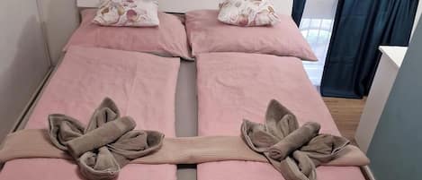3 Schlafzimmer, Bügeleisen/Bügelbrett, WLAN, Bettwäsche