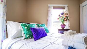 2 bedrooms, iron/ironing board, travel cot, free WiFi