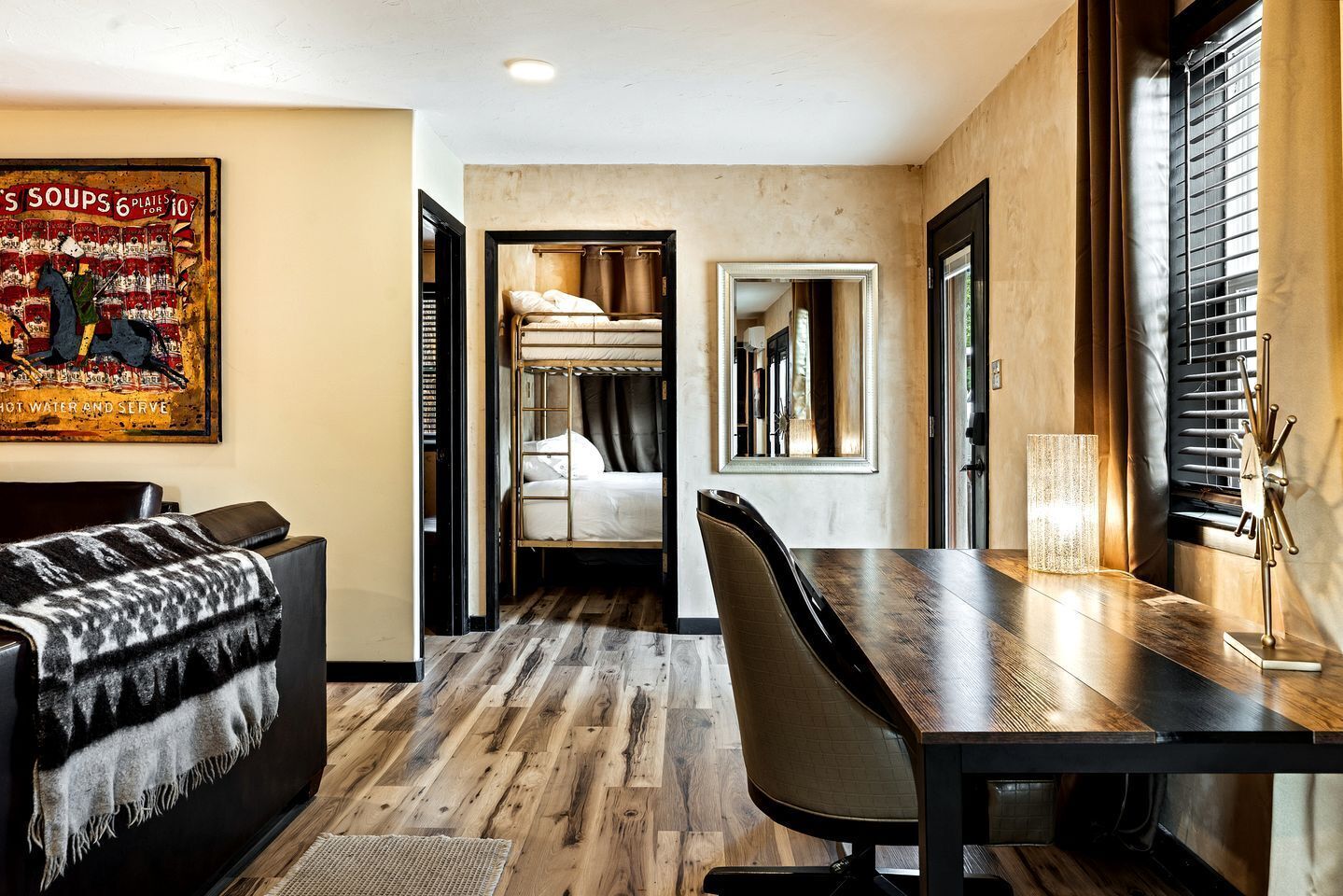 2 bedrooms, WiFi, bed sheets