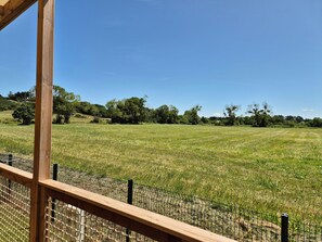 A fenced field with a clear sky. - Chalet With Swimming Pool 500m From the Beach (Saint-Pair-sur-Mer)