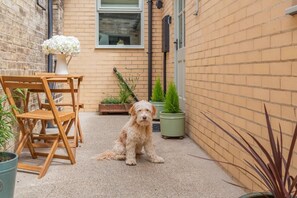 Outdoor dining - 1 Bed in Great Ayton (oc-h44914) (Great Ayton)