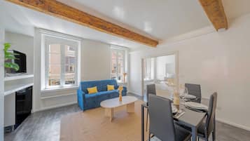 Apartment | Dining