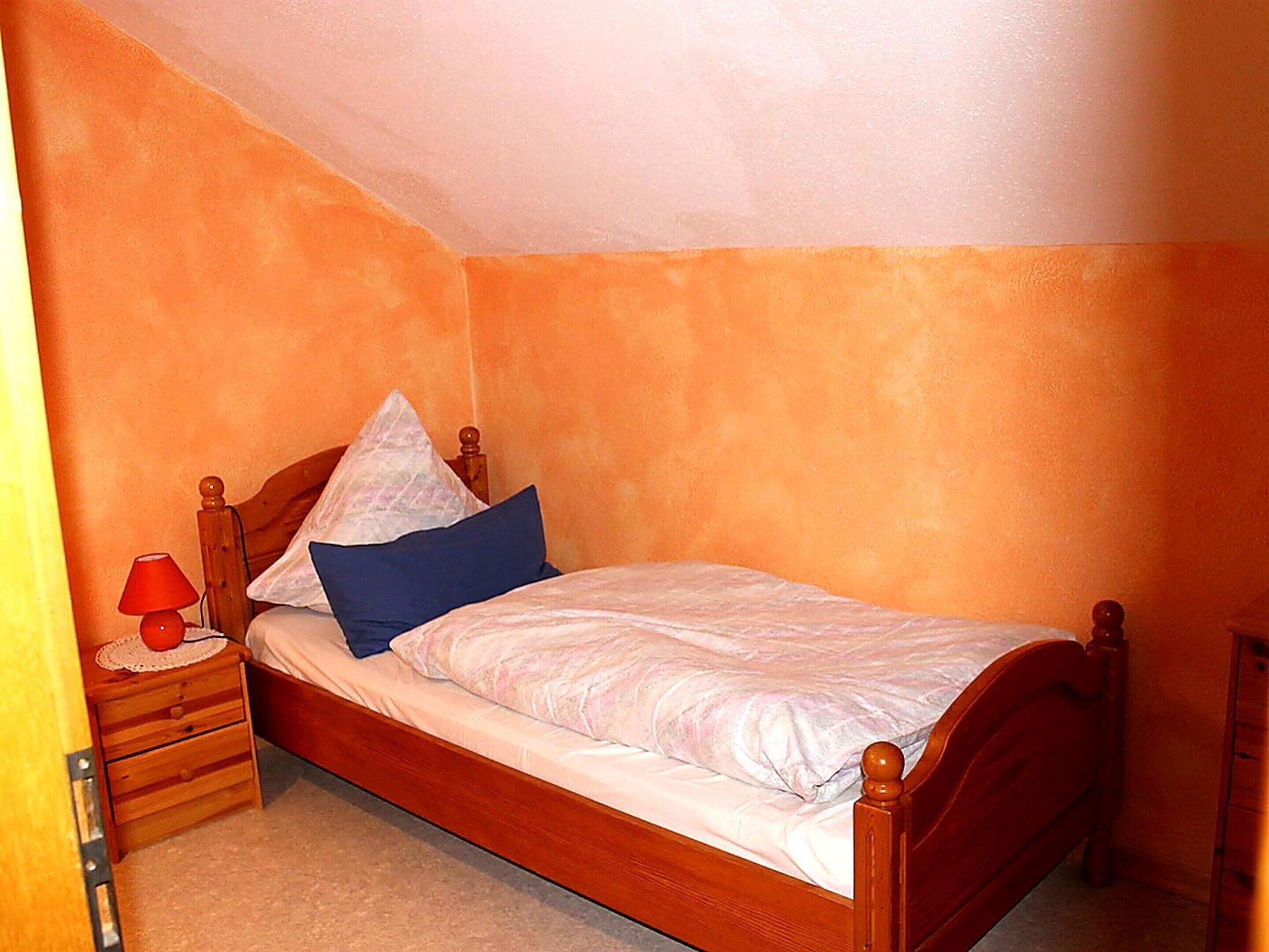 Apartment | 3 bedrooms, iron/ironing board, individually furnished, bed sheets