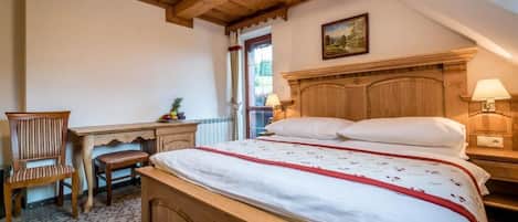 Standard Double Room, Balcony, Courtyard View | In-room safe, desk, laptop workspace, blackout drapes
