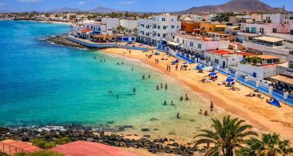 Oasis Duna-Pool Side View Apartment-Corralejo