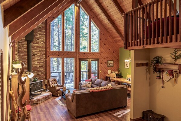 Living area - Two Incredible Cabins for a Memorable Family Getaway in Dorrington, California (Dorrington)