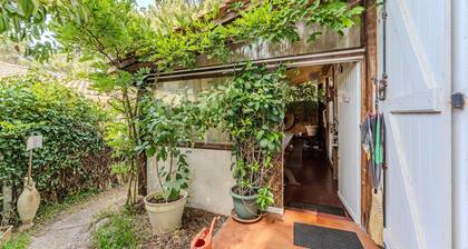 Bed and Breakfast 'Chambre Romantique' with Shared Terrace, Shared Garden and Wi-Fi