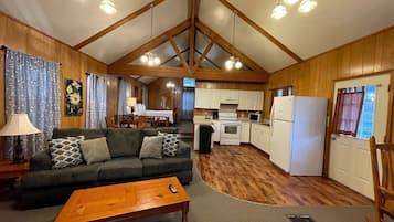 Fernseher, Kamin