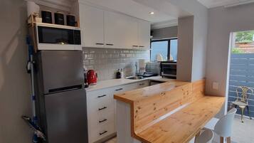 Studio, 1 Bedroom, Balcony | Interior