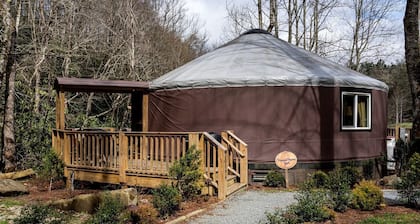 Heavenly Yurt with Modern Interior in Topton, North Carolina