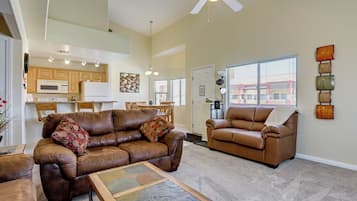 Apartment (3 Bedrooms) | Front of property
