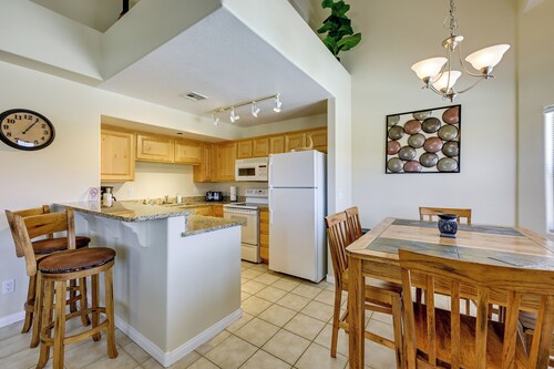 Golf & Gamble! Mesquite Condo w/ Pool Access