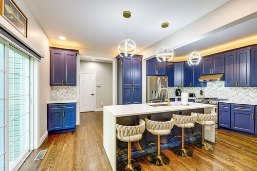 5 Mi to Downtown: Pet-friendly Lancaster Getaway
