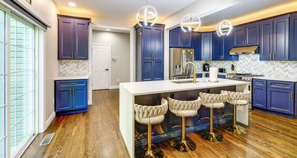 5 Mi to Downtown: Pet-friendly Lancaster Getaway