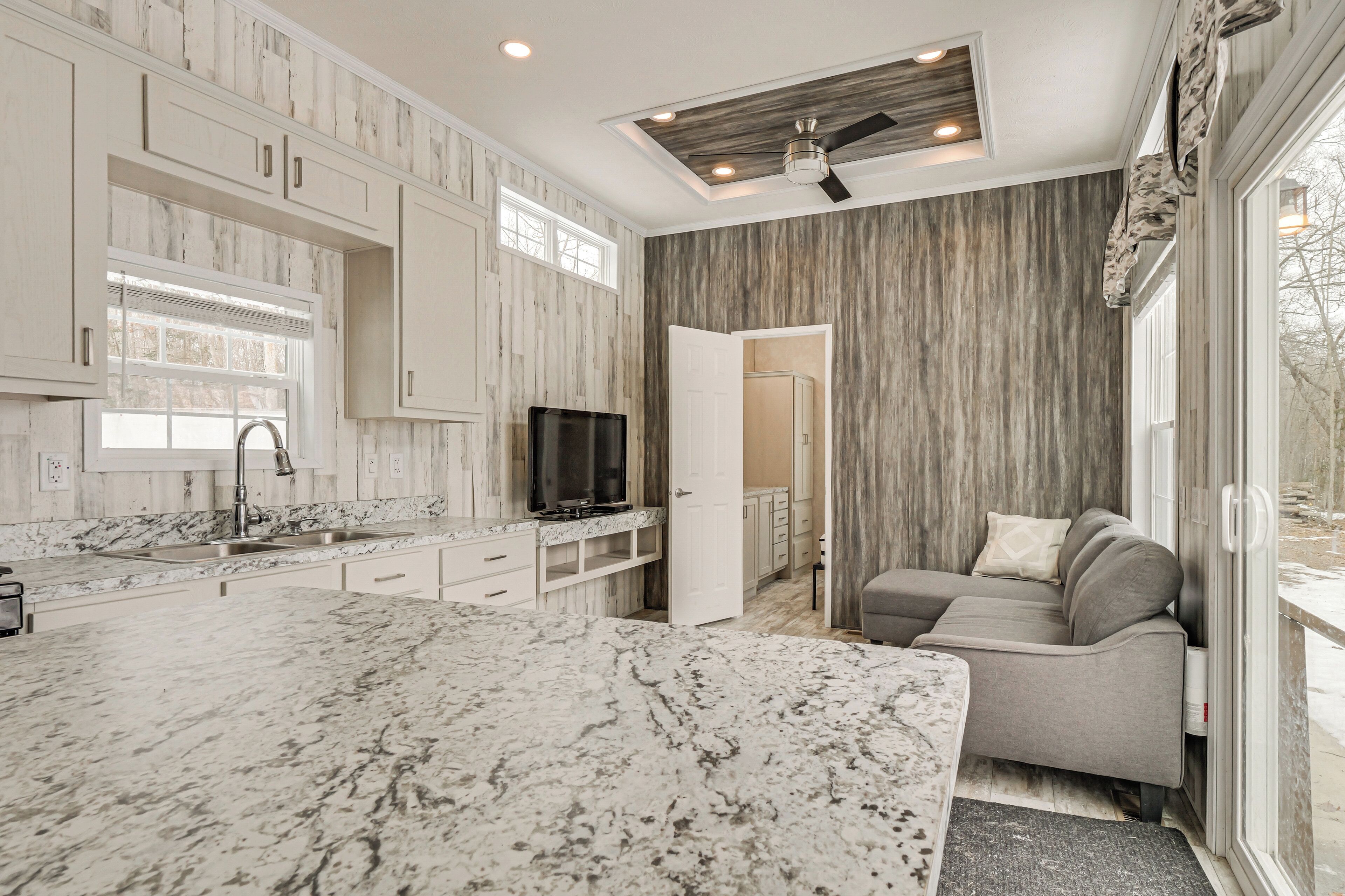 House (2 Bedrooms) | Interior