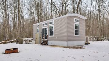 House (2 Bedrooms) | Front of property