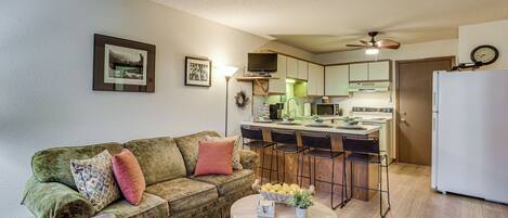Apartment (2 Bedrooms) | Front of property