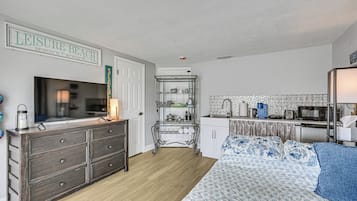 Apartment (0 Bedroom) | Interior