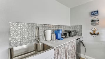 Apartment (0 Bedroom) | Interior