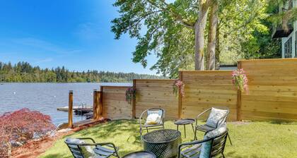 Tanwax Lake Waterfront Studio w/ Private Hot Tub!