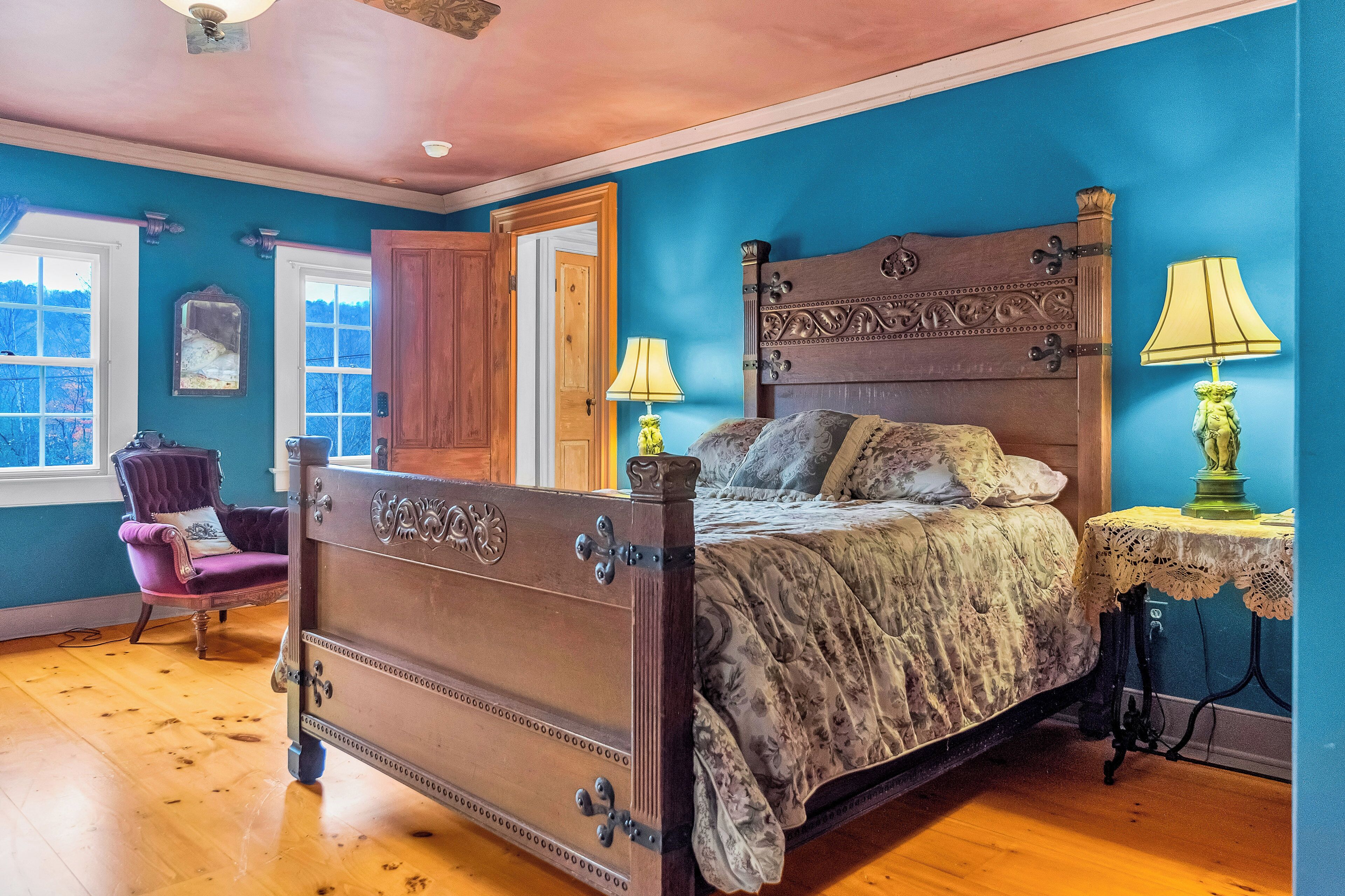 House (5 Bedrooms) | Interior