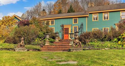 Hot Tub & Large Yard: Elegant Deansboro Getaway