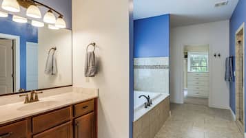 House (Multiple Bedrooms) | Interior