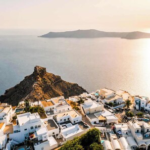 Aerial view - Grande Studio with Jacuzzi Nea Premium Residences (Imerovigli)