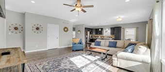 Family Home in Cedar Lake - 4 Mi to the Water