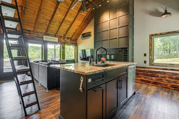 House (2 Bedrooms) | Interior