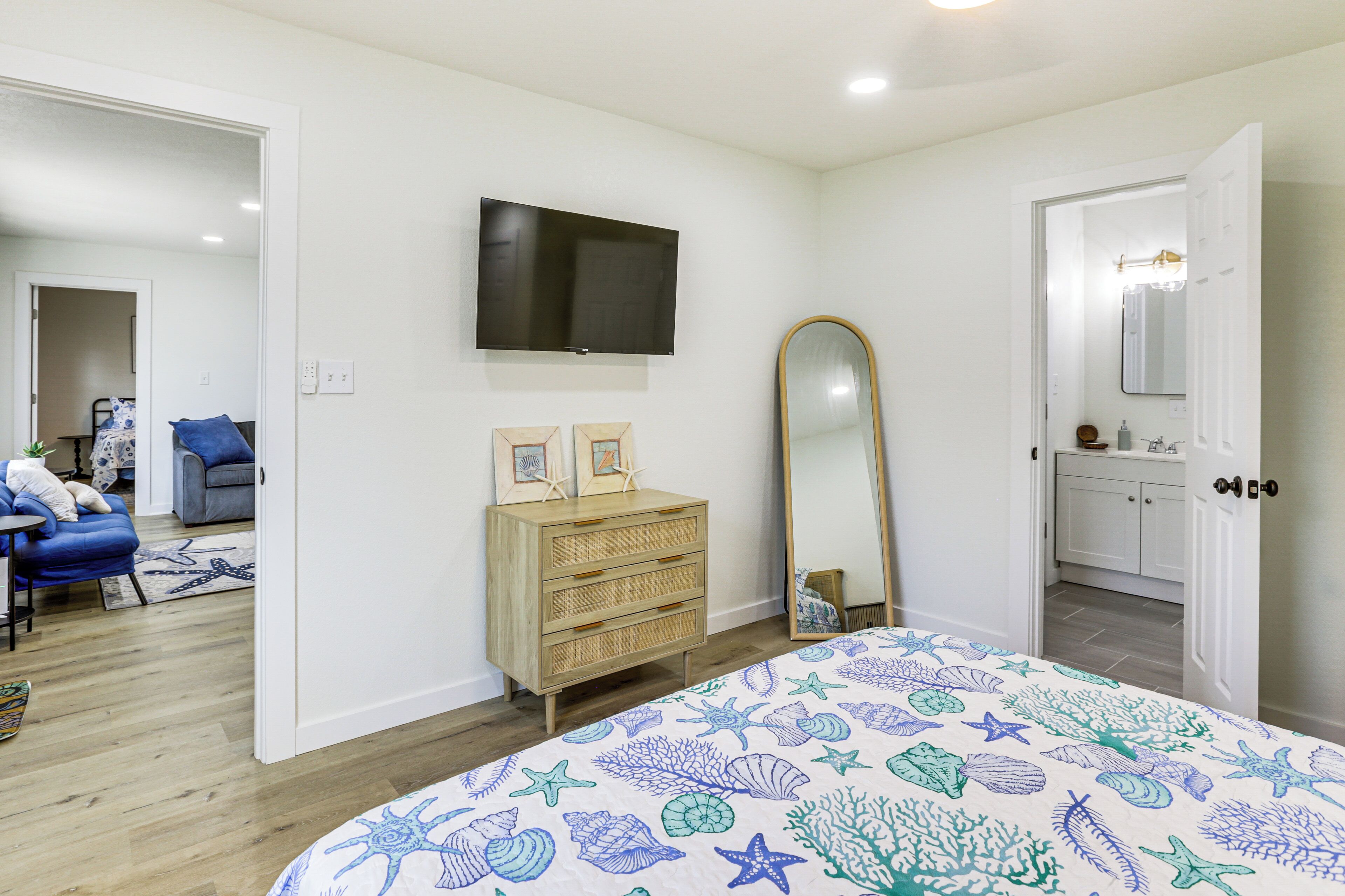 House (2 Bedrooms) | Interior