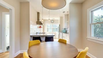 Casa (2 Bedrooms) | Interior
