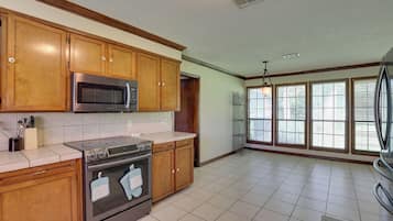 House (1 Bedroom) | Interior