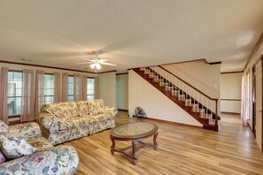 House (1 Bedroom) | Interior