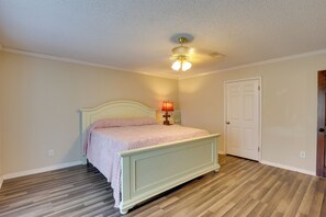 House (1 Bedroom) | Interior