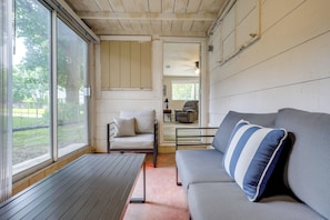 House (2 Bedrooms) | Interior - Half-mi to Independence Square! Home w/ Ramp Entry (Independence)