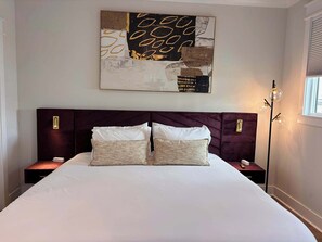Room - Speakeasy at The Cove Riverwalk Villas (Wilmington)